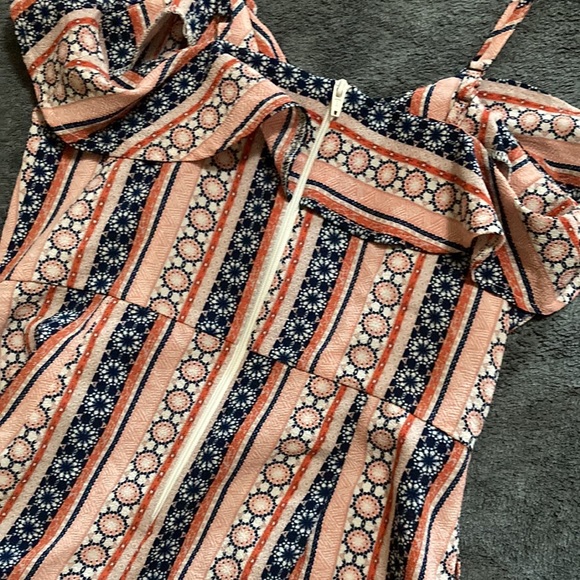 Spring/Summer Style Romper - Picture 4 of 6